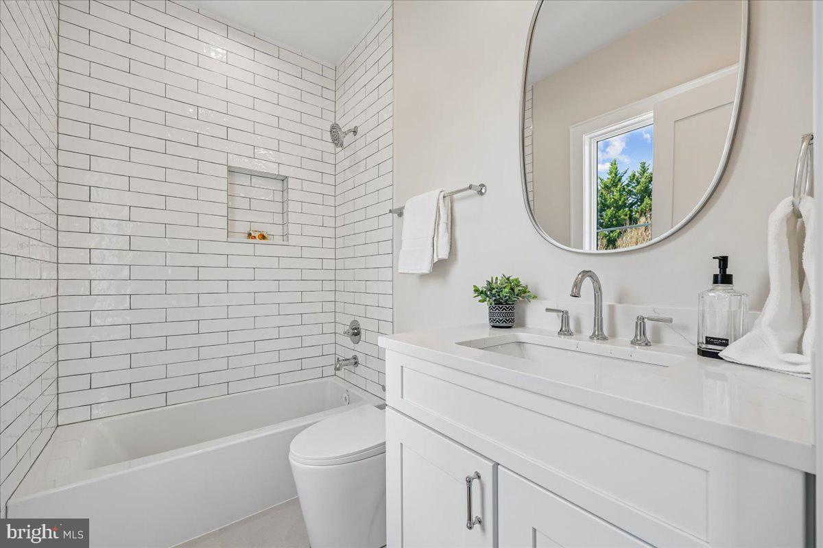 GARRETT PARK ESTATES - Residential