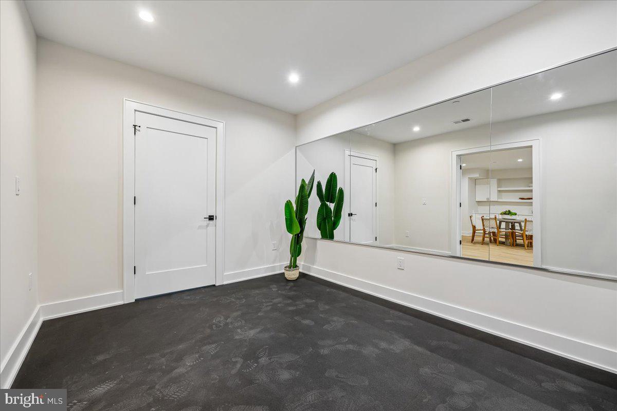 GARRETT PARK ESTATES - Residential