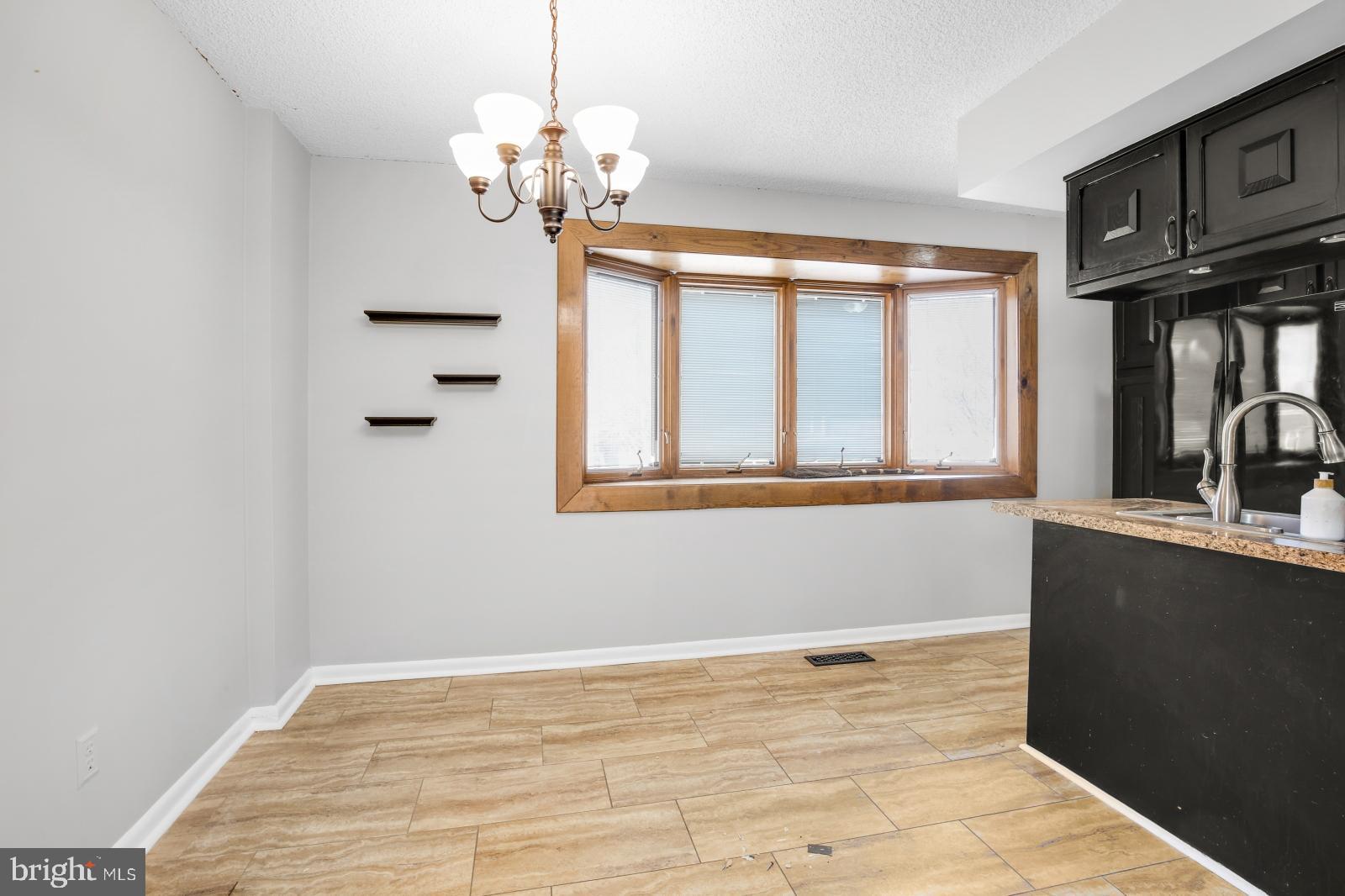 ROXBOROUGH - Residential Lease