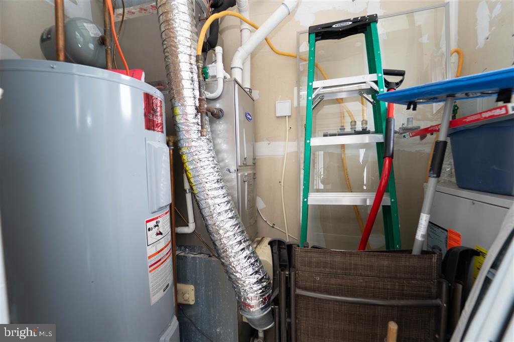 KNOLLWOOD - Residential