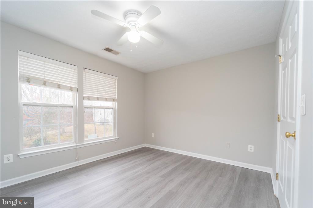 KNOLLWOOD - Residential