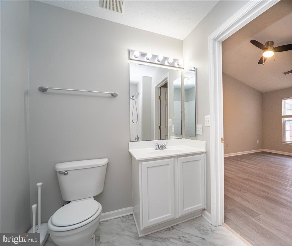 KNOLLWOOD - Residential