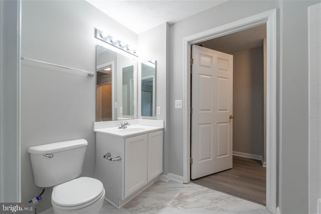 KNOLLWOOD - Residential