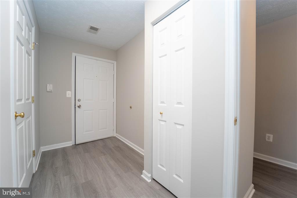 KNOLLWOOD - Residential