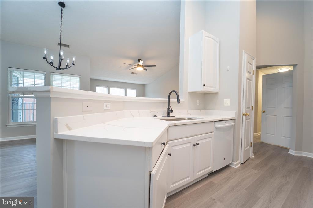 KNOLLWOOD - Residential