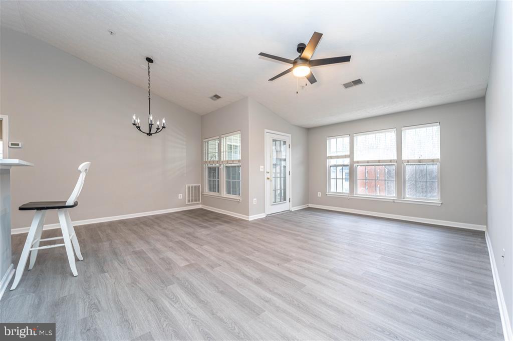 KNOLLWOOD - Residential