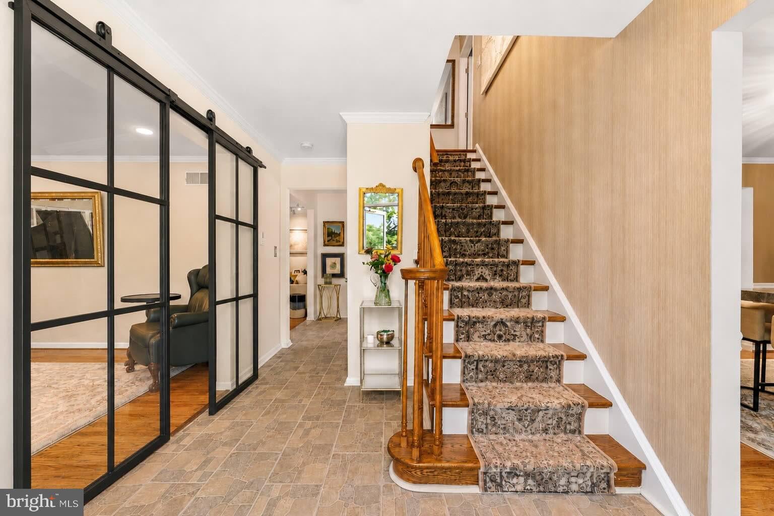 491 W CHESTNUT HILL ROAD