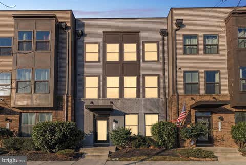 Townhouse For Sale - 22311 Tees Terrace<br/> ASHBURN, VA 20148