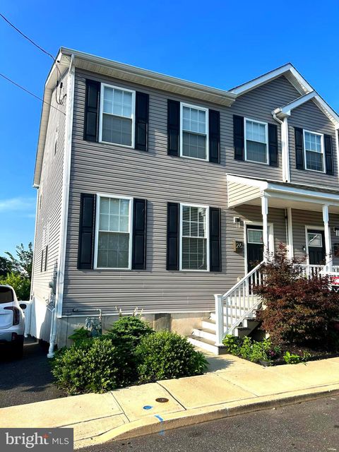 26 GRANT STREET PHOENIXVILLE PA 19460