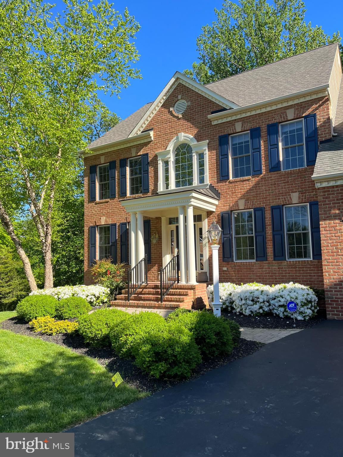 COLONIAL MANOR - Residential