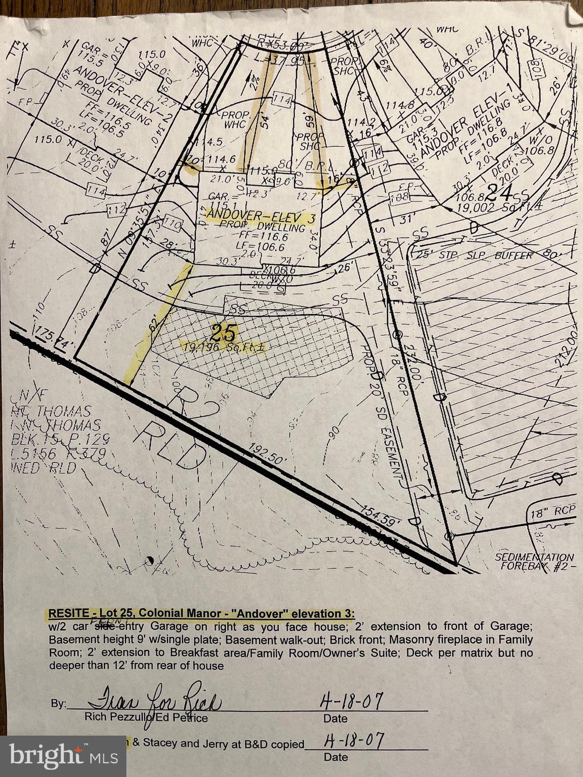 COLONIAL MANOR - Residential
