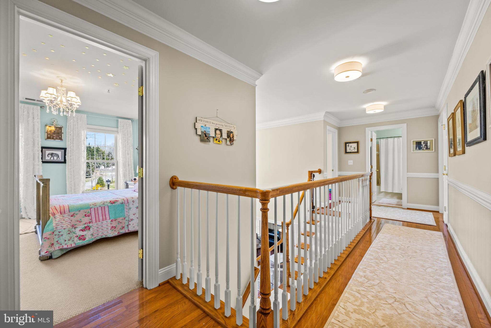 COLONIAL MANOR - Residential