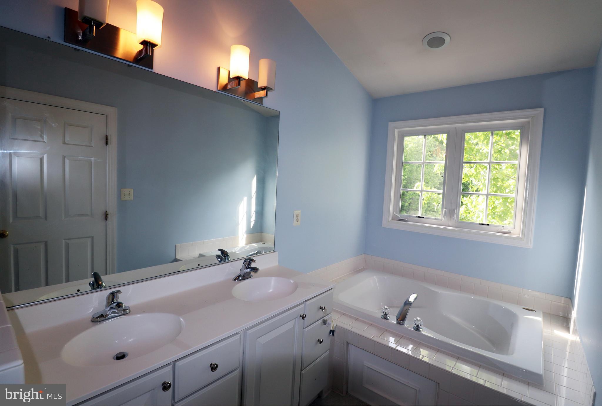 WAVERLY WOODS - Residential Lease