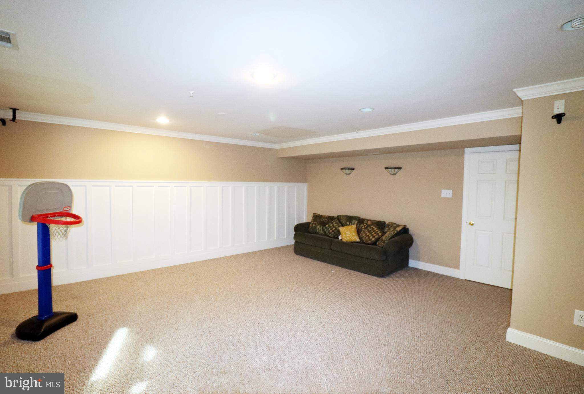 WAVERLY WOODS - Residential Lease