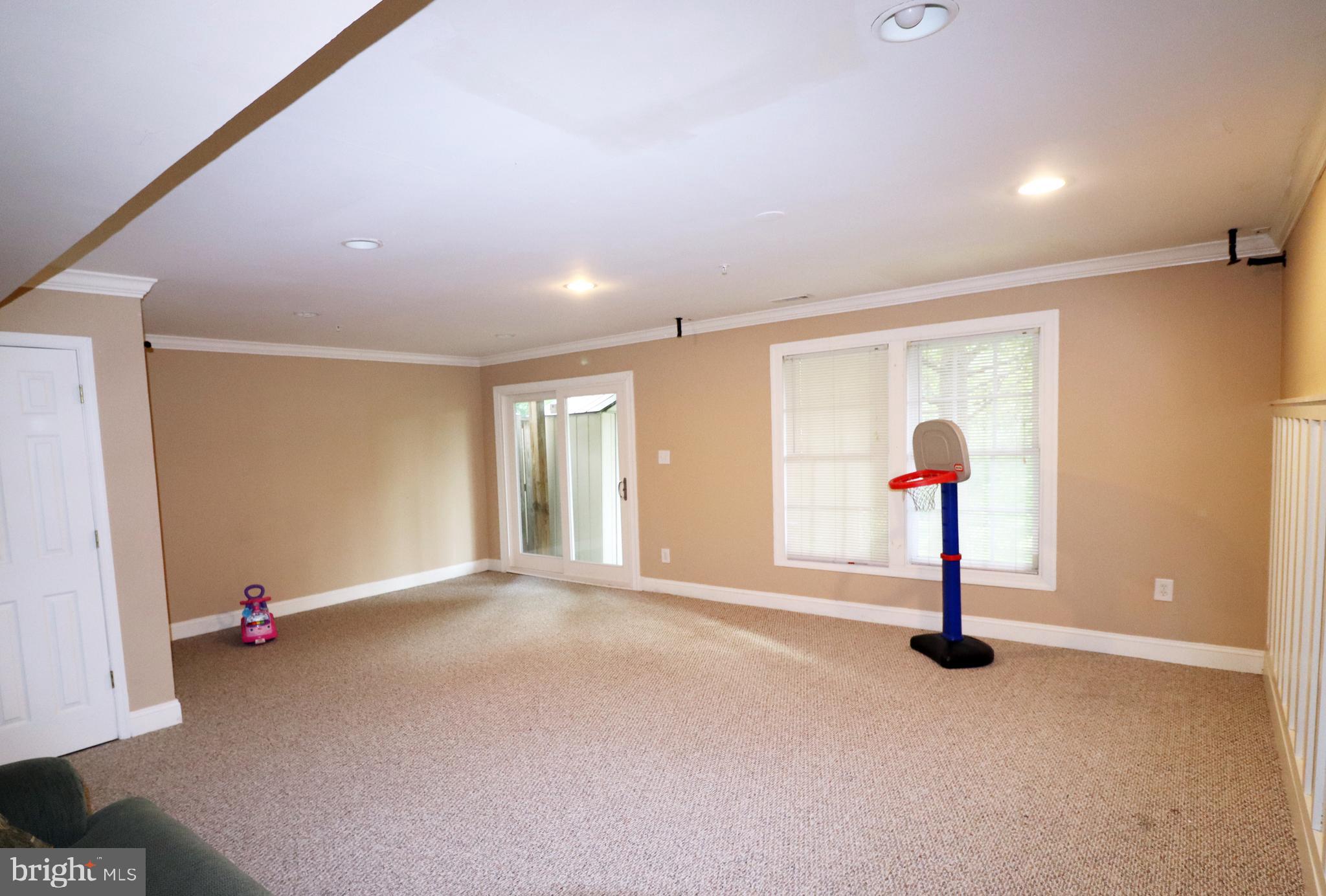 WAVERLY WOODS - Residential Lease