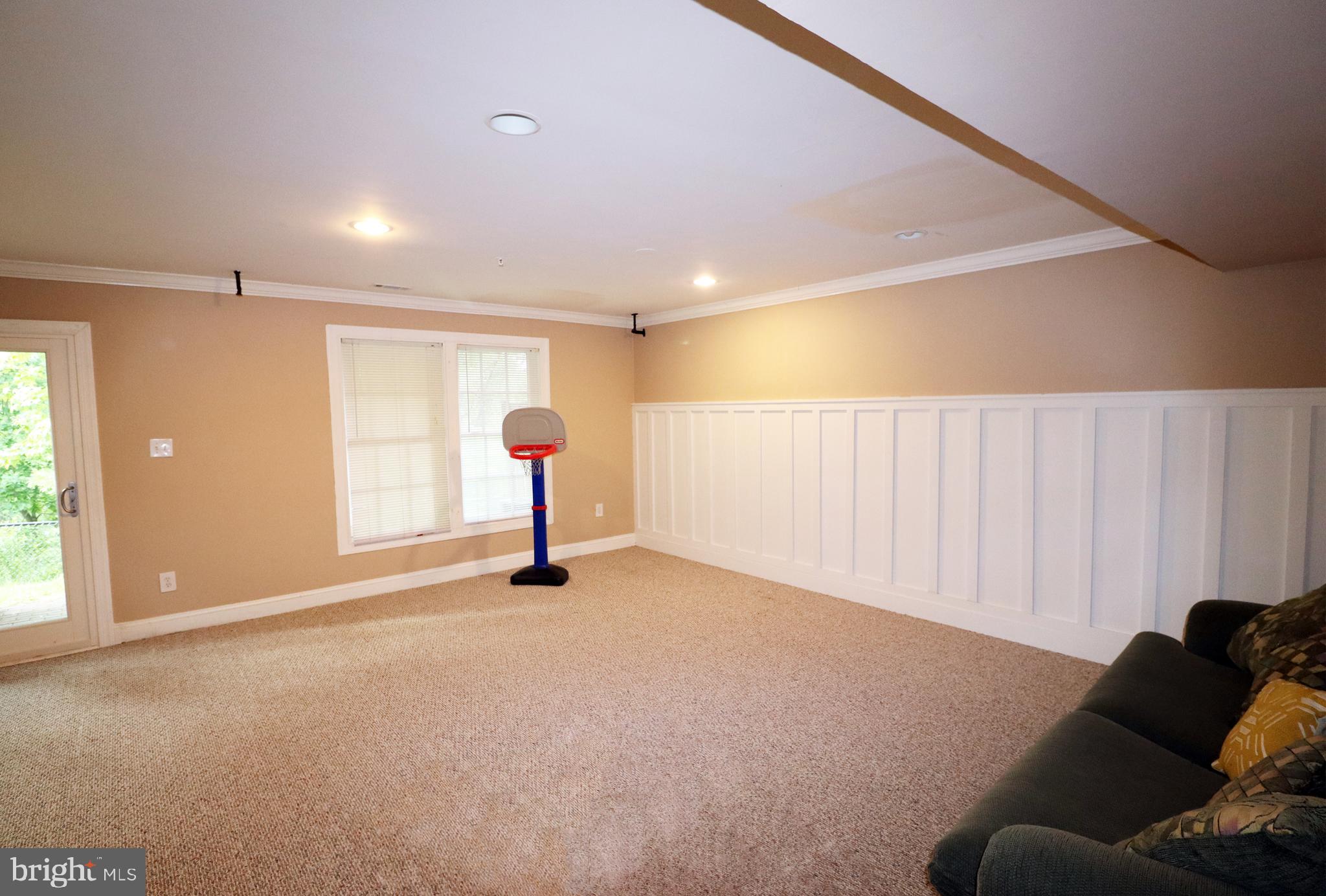 WAVERLY WOODS - Residential Lease