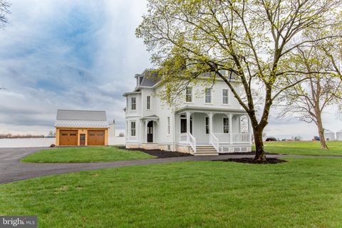 1948 FOREST GROVE ROAD FURLONG PA 18925