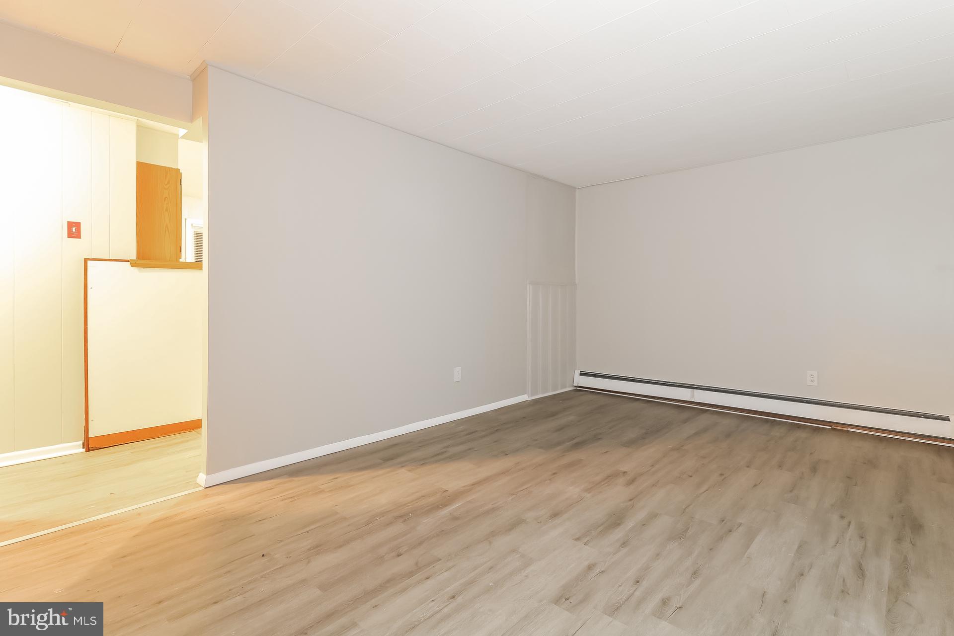 ROXBOROUGH - Residential