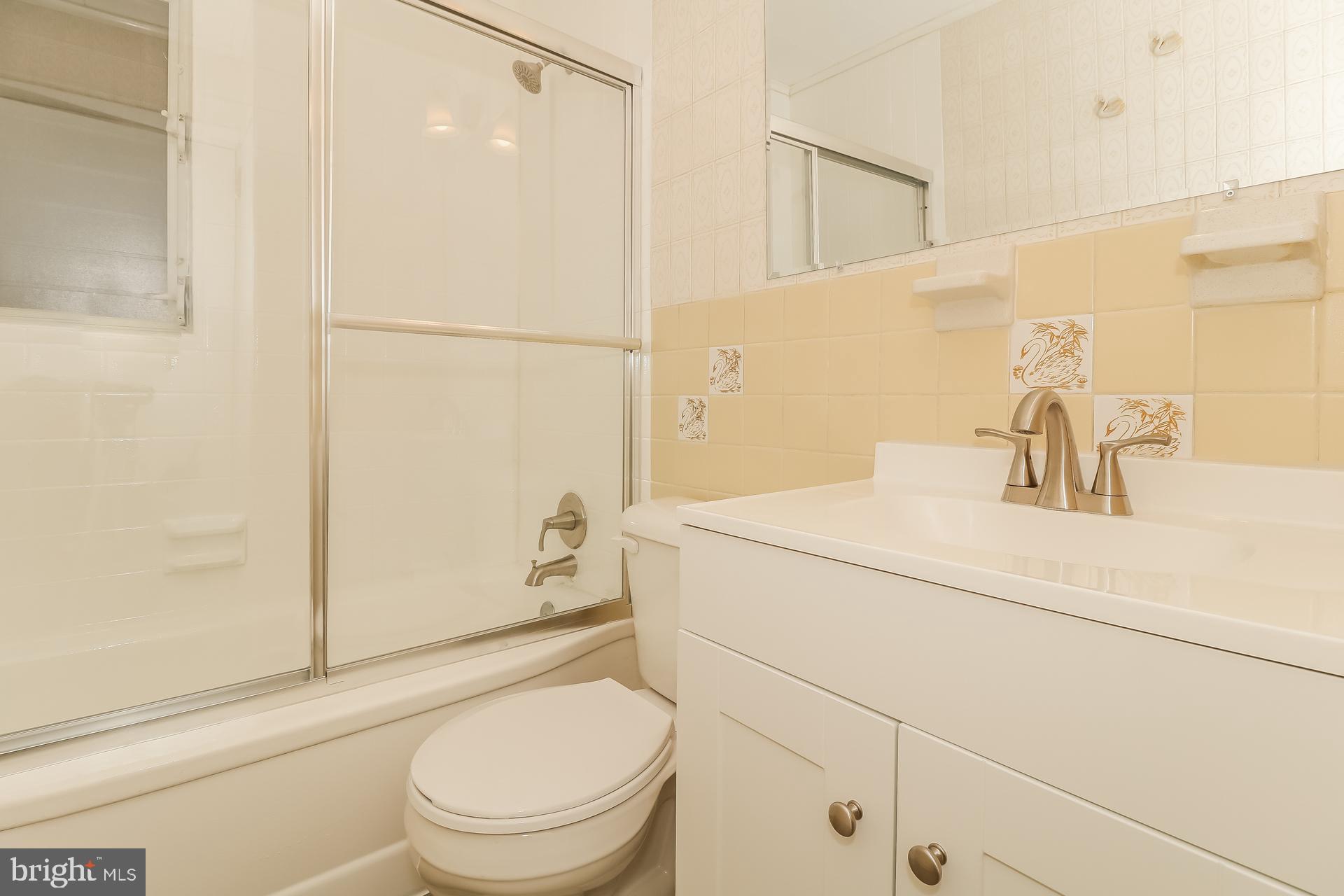 ROXBOROUGH - Residential