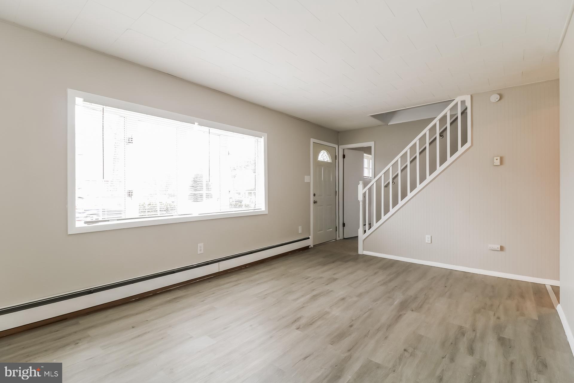 ROXBOROUGH - Residential