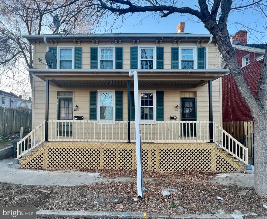This 3 bedroom 1.5 bath Victorian style duplex is freshly painted and conveniently located in downtown Martinsburg on a beautiful tree-lined street. This home features a spacious living room with half bath; and hardwood flooring throughout the entire home. Spare bedroom offers walk out porch, large open loft located on the top floor, and a front and back porch with a huge fenced in back yard. 

Pets are a case by case basis.

EHO.