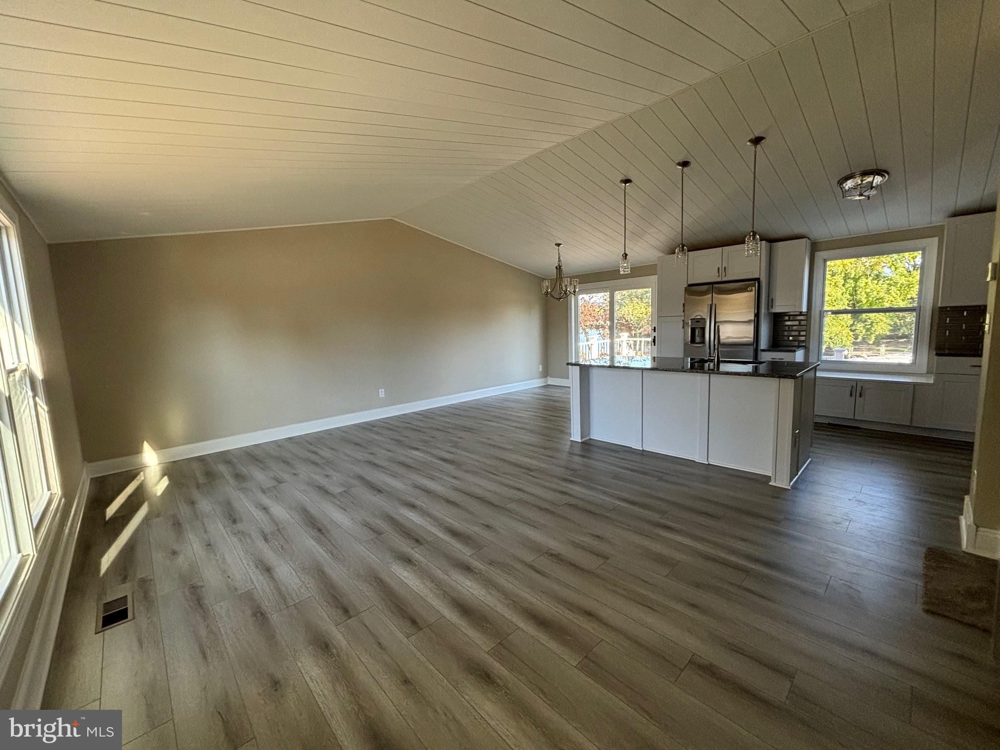 RUMSEY ISLAND - Residential