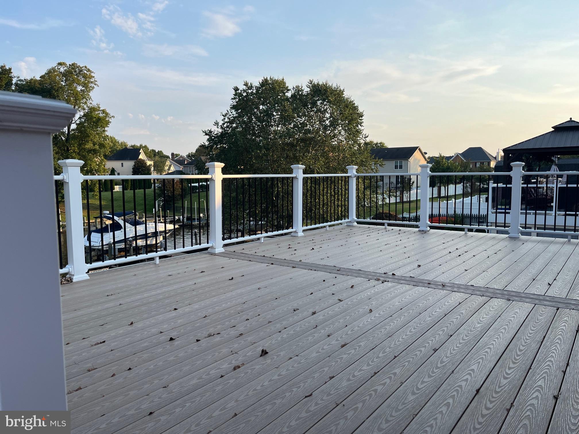 RUMSEY ISLAND - Residential