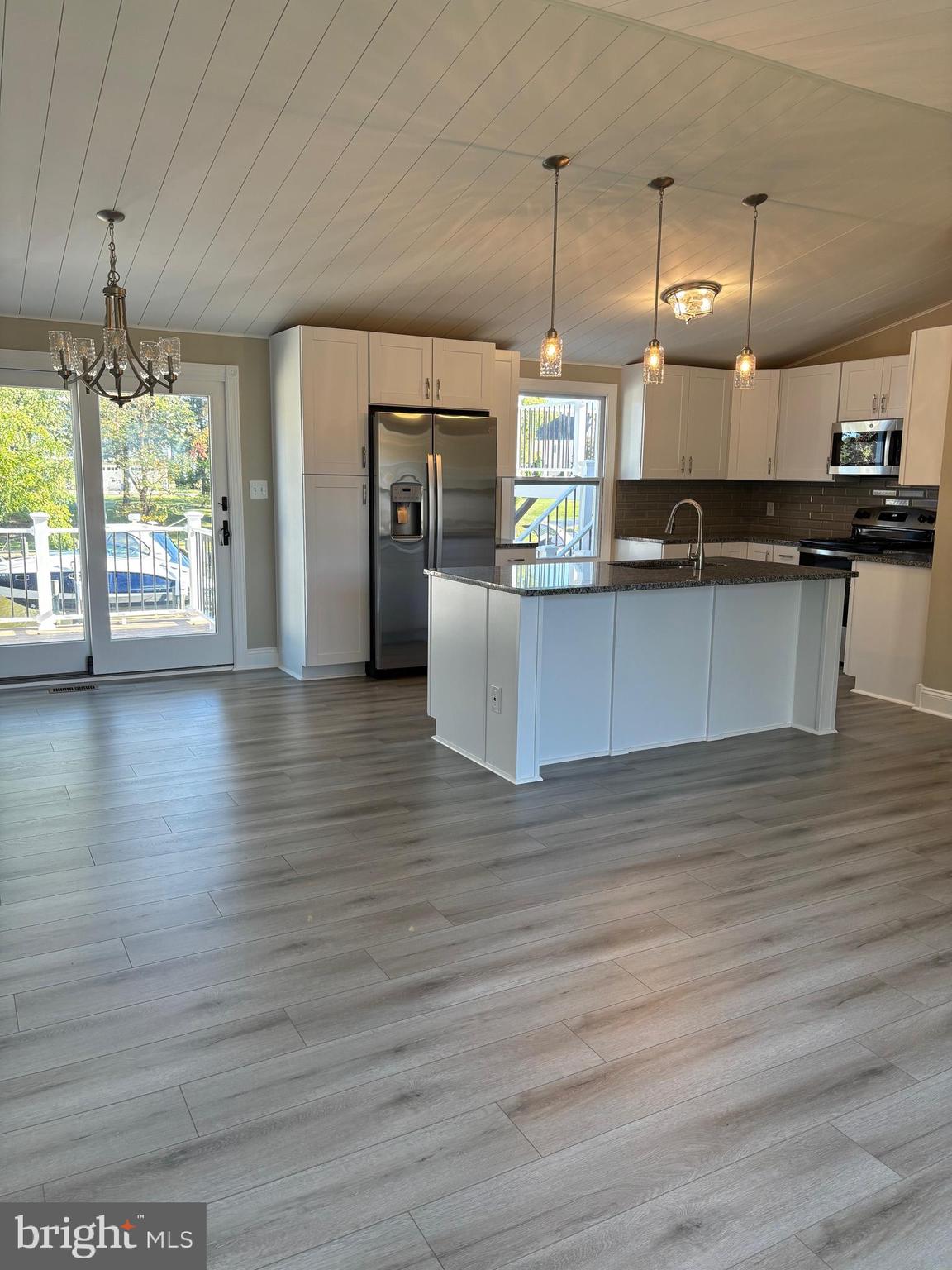 RUMSEY ISLAND - Residential