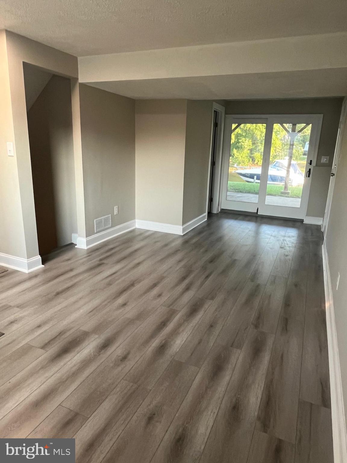 RUMSEY ISLAND - Residential