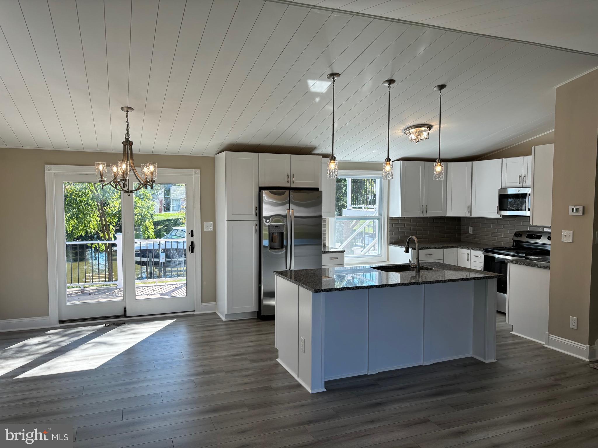 RUMSEY ISLAND - Residential