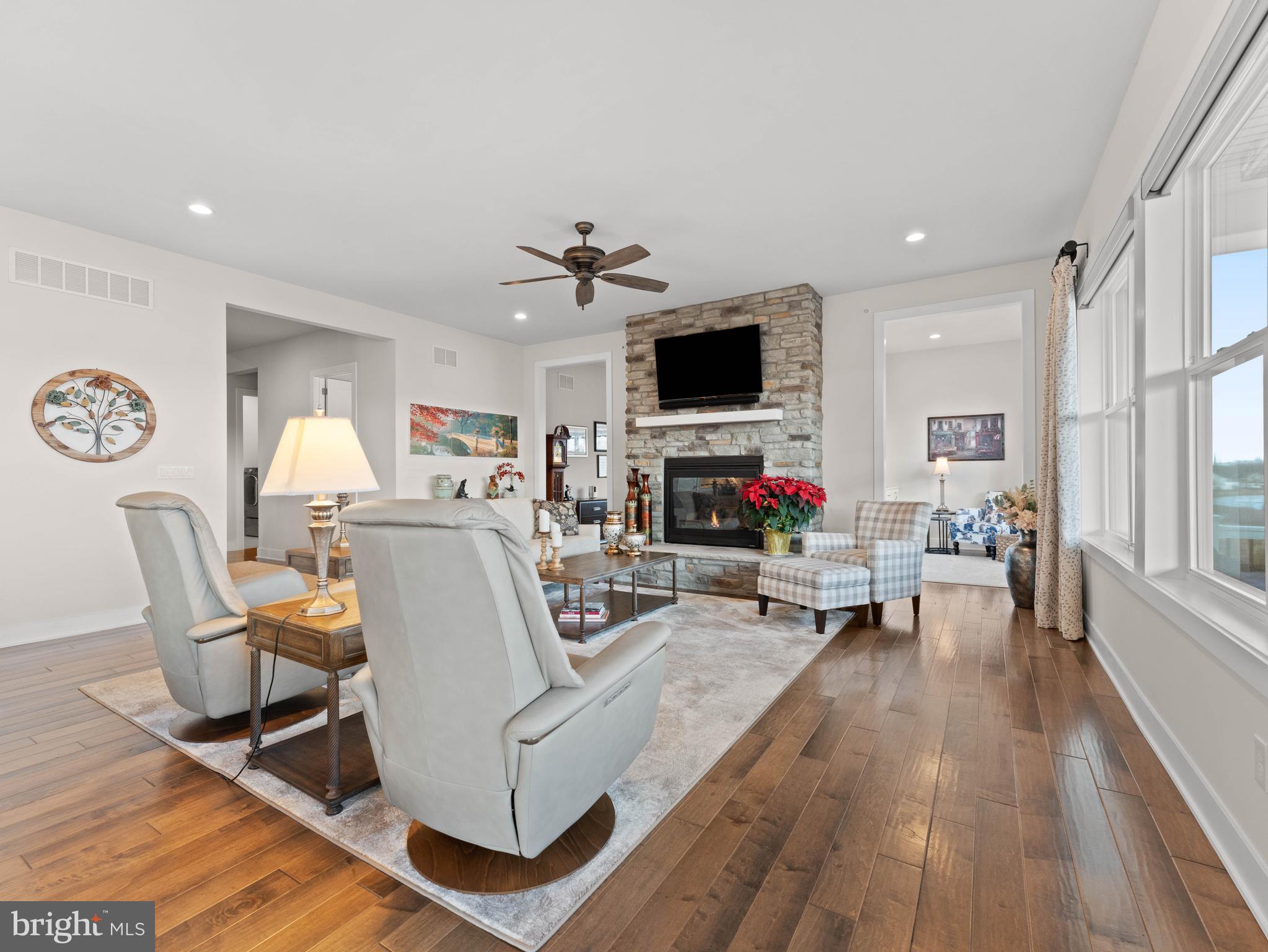 REGENCY AT WATERSIDE - Residential