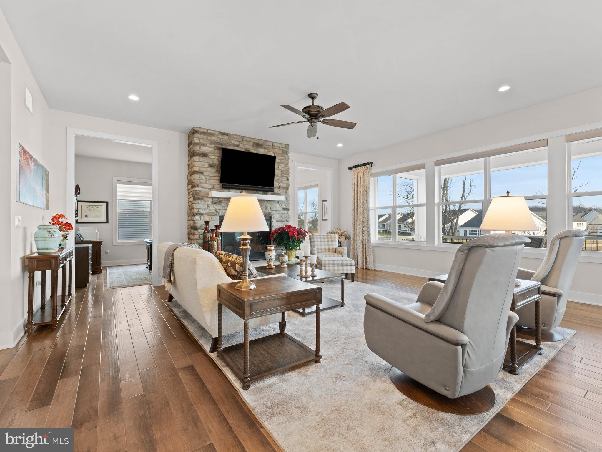 REGENCY AT WATERSIDE - Residential