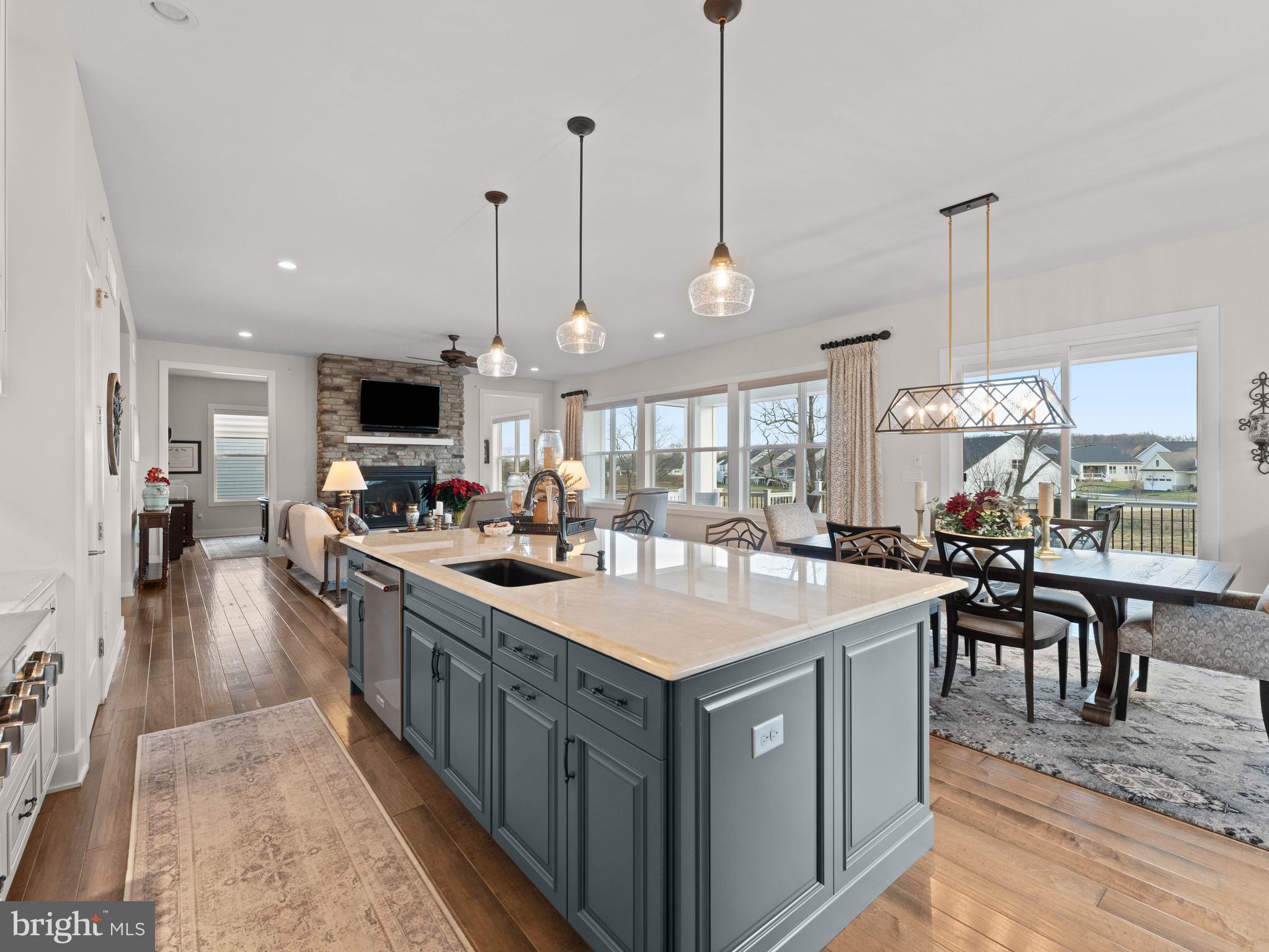 REGENCY AT WATERSIDE - Residential