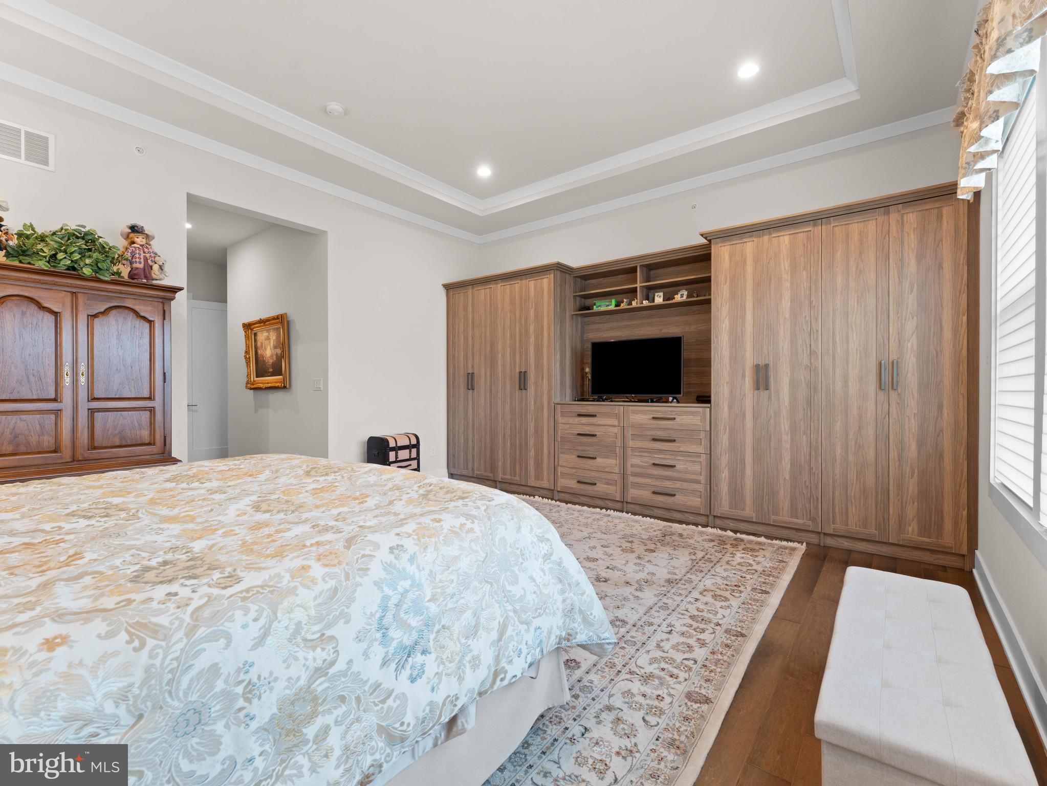 REGENCY AT WATERSIDE - Residential