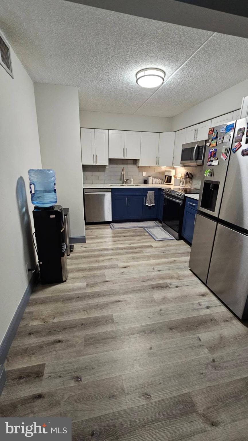 KING OF PRUSSIA - Residential Lease