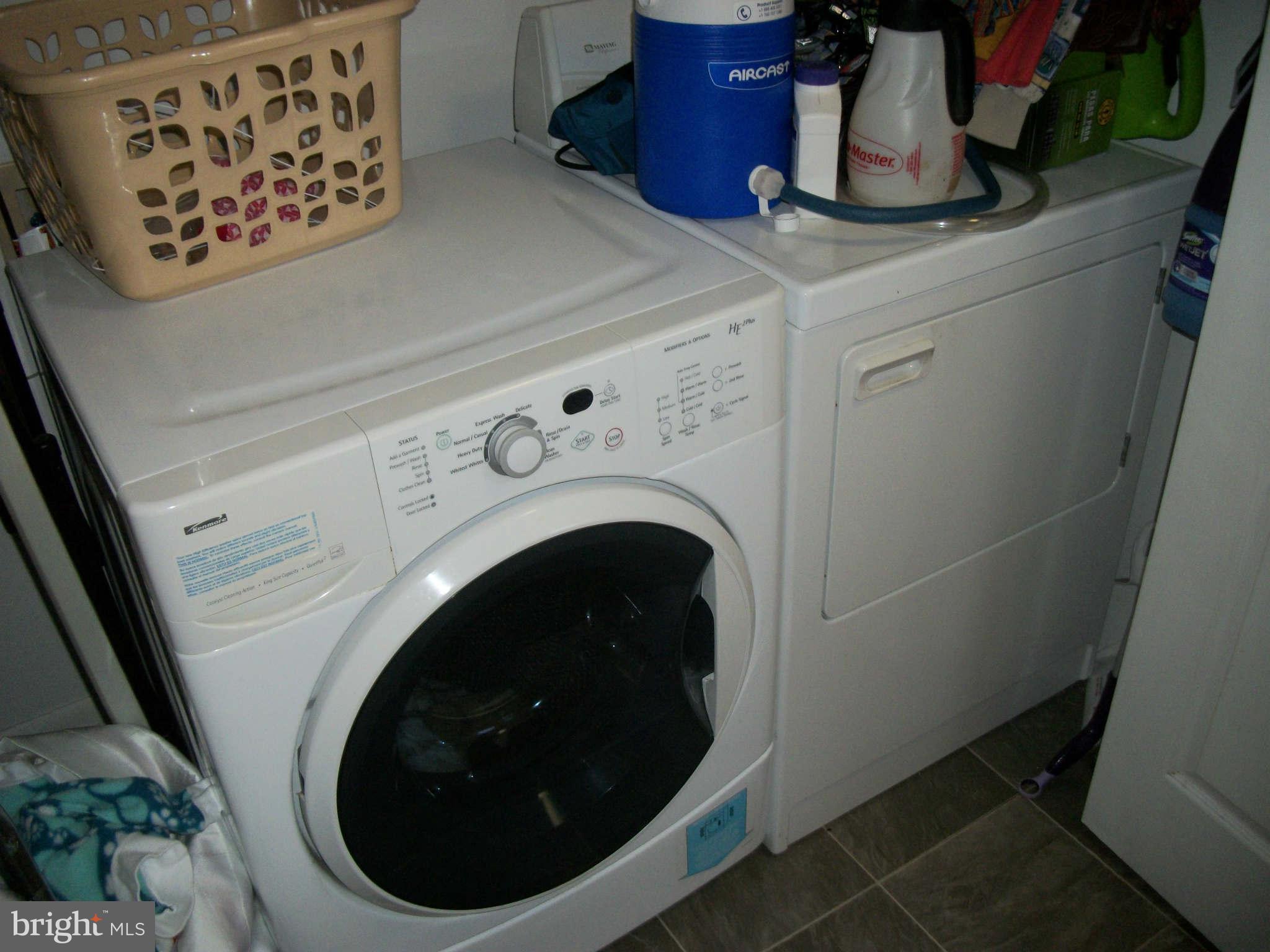 ESPERANZA FARMS - Residential