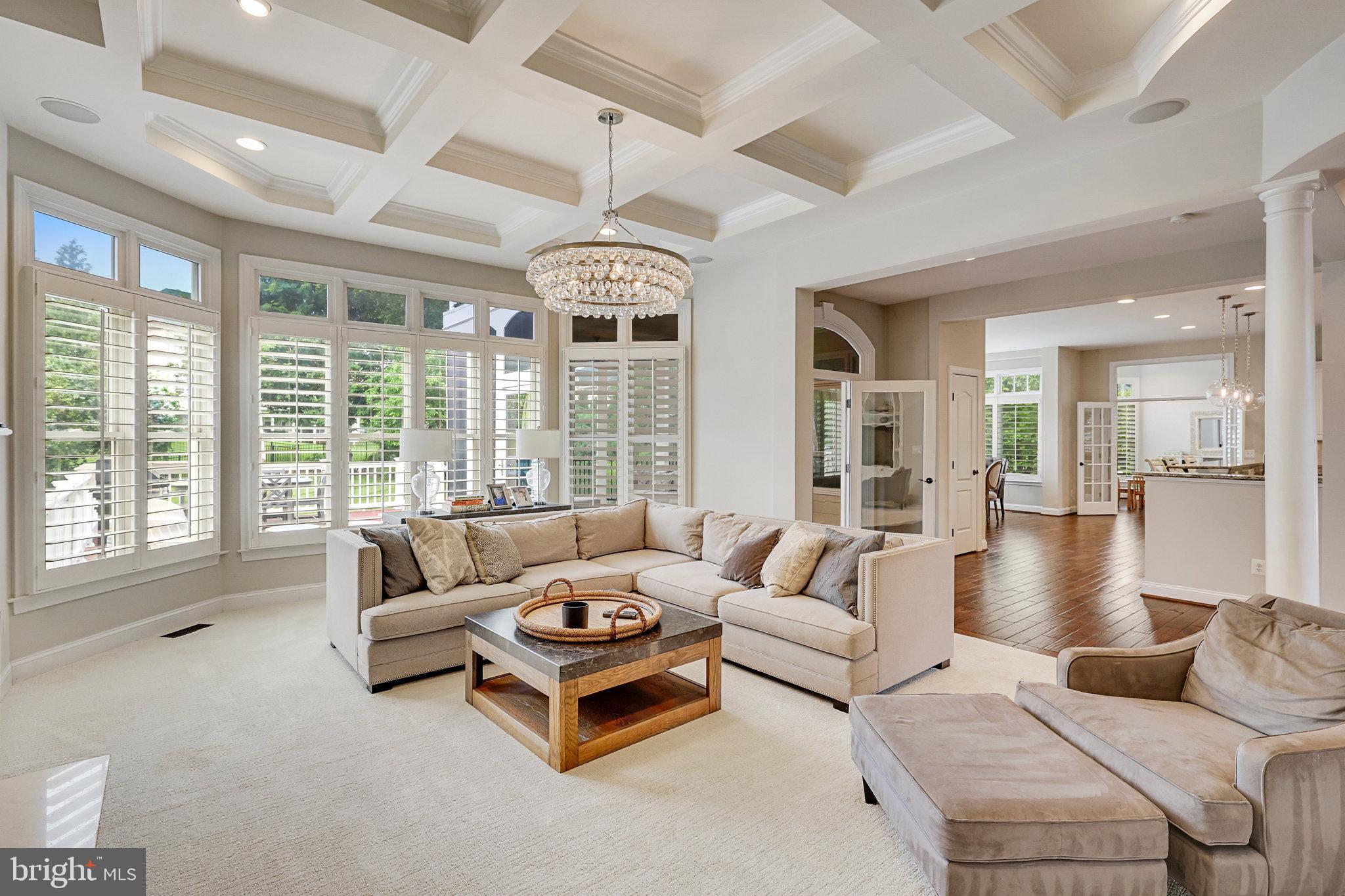 RIVER CREEK - Residential