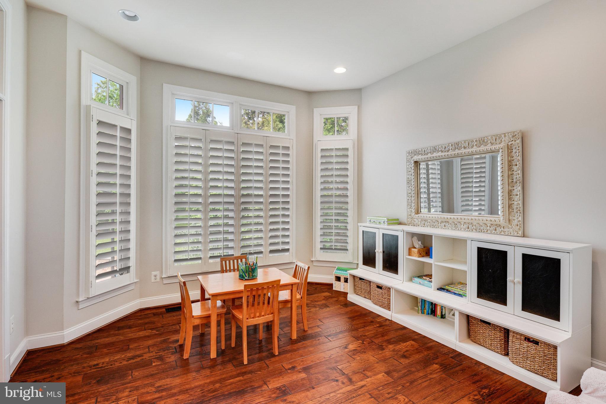 RIVER CREEK - Residential