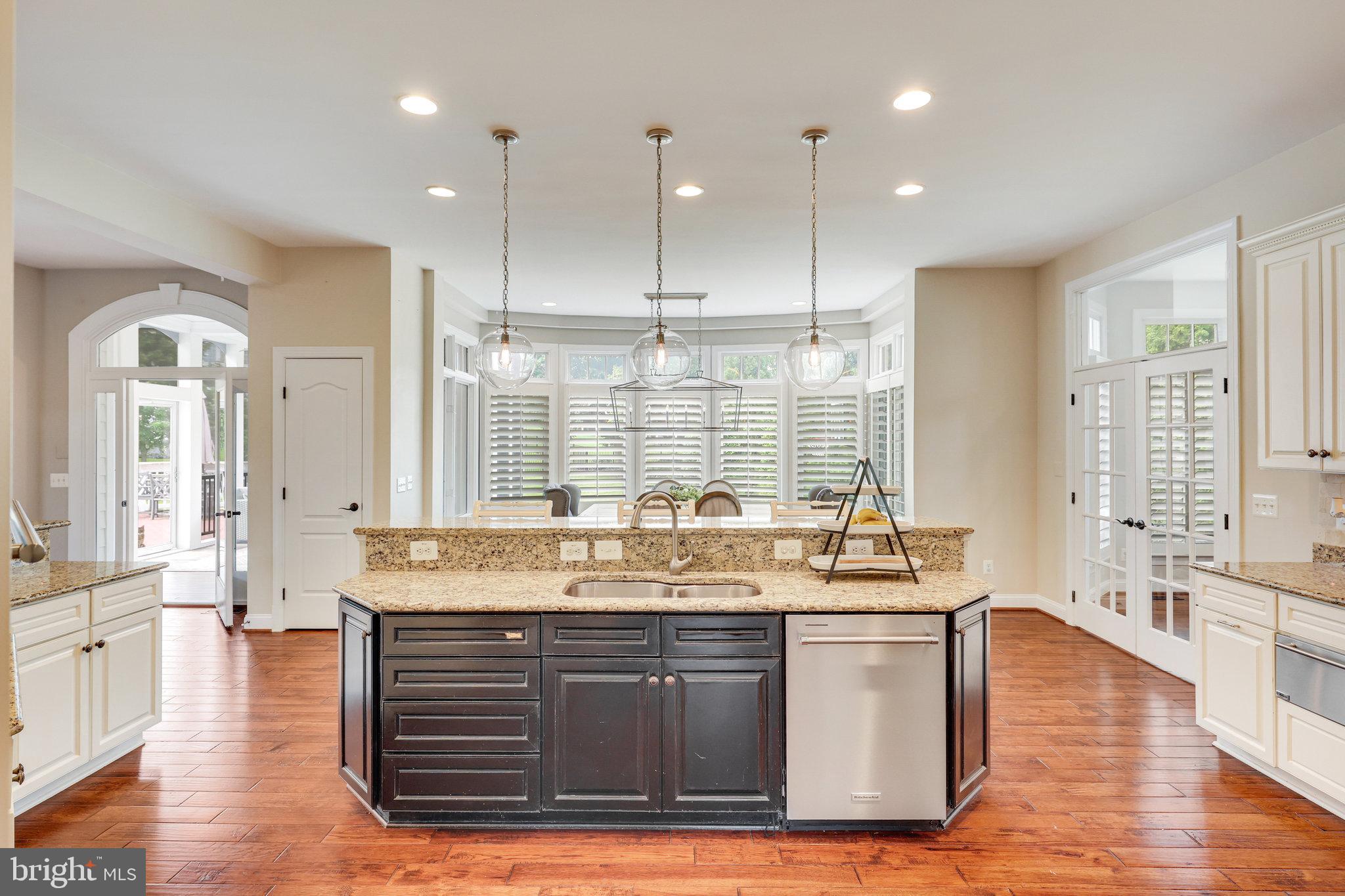 RIVER CREEK - Residential