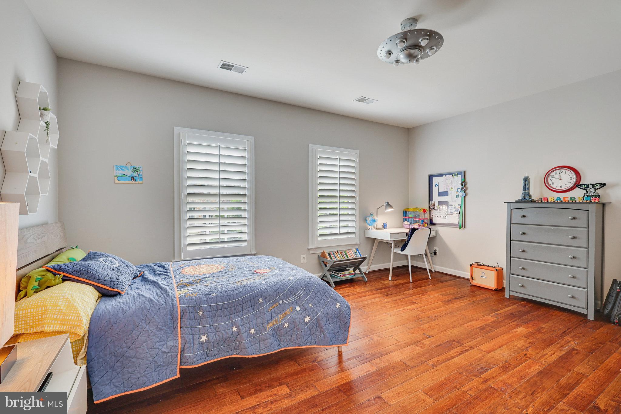 RIVER CREEK - Residential