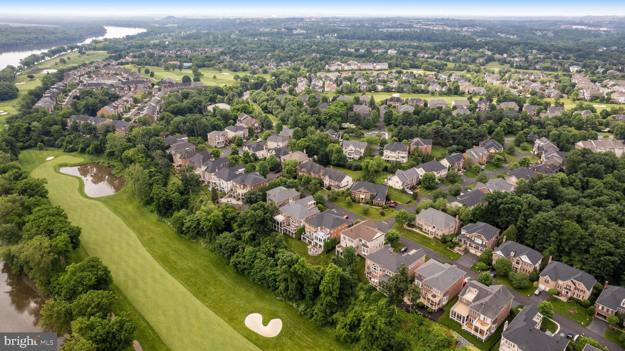 RIVER CREEK - Residential