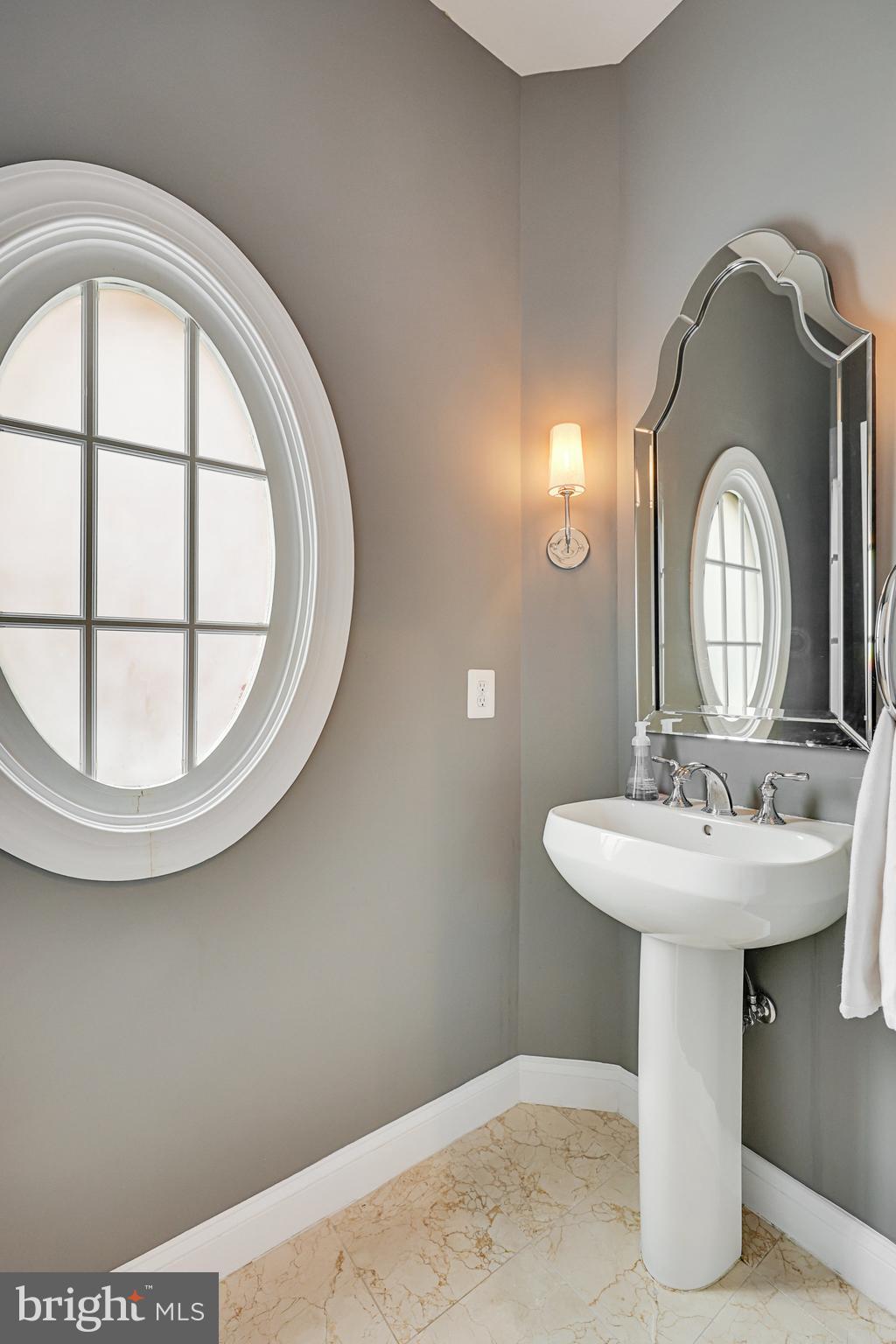 RIVER CREEK - Residential