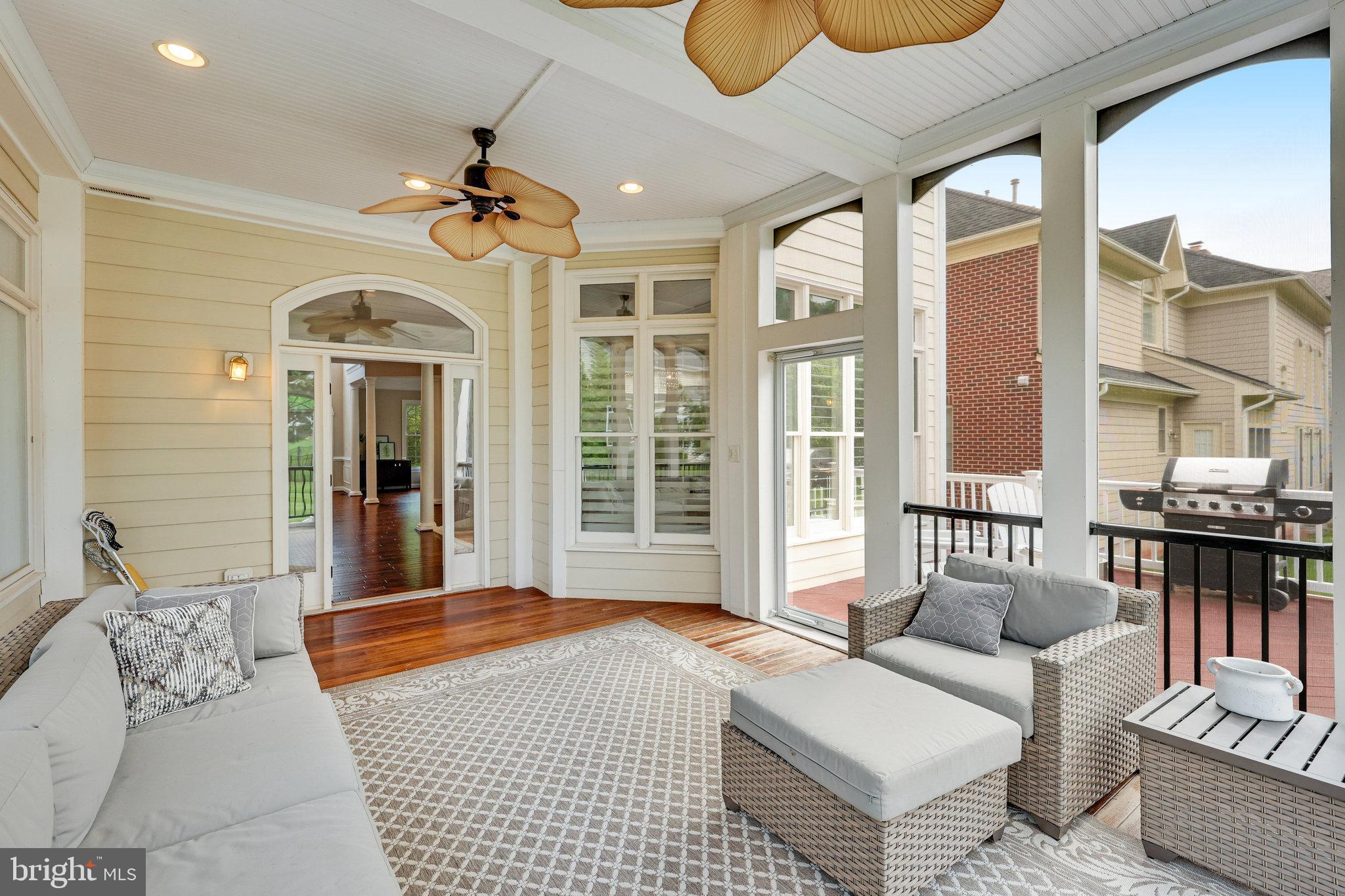 RIVER CREEK - Residential