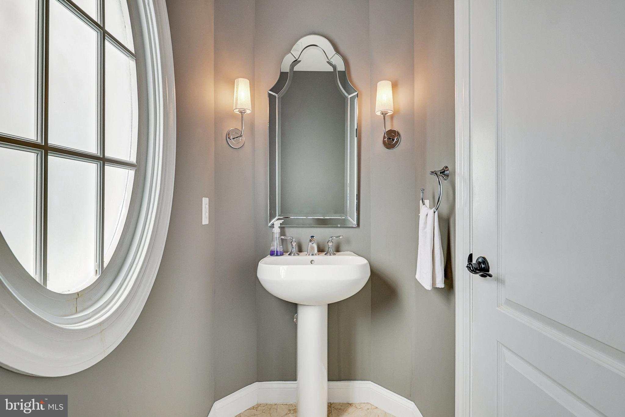 RIVER CREEK - Residential