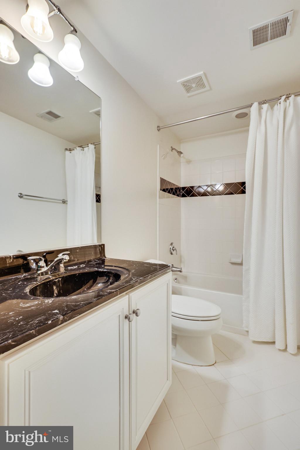 RIVER CREEK - Residential