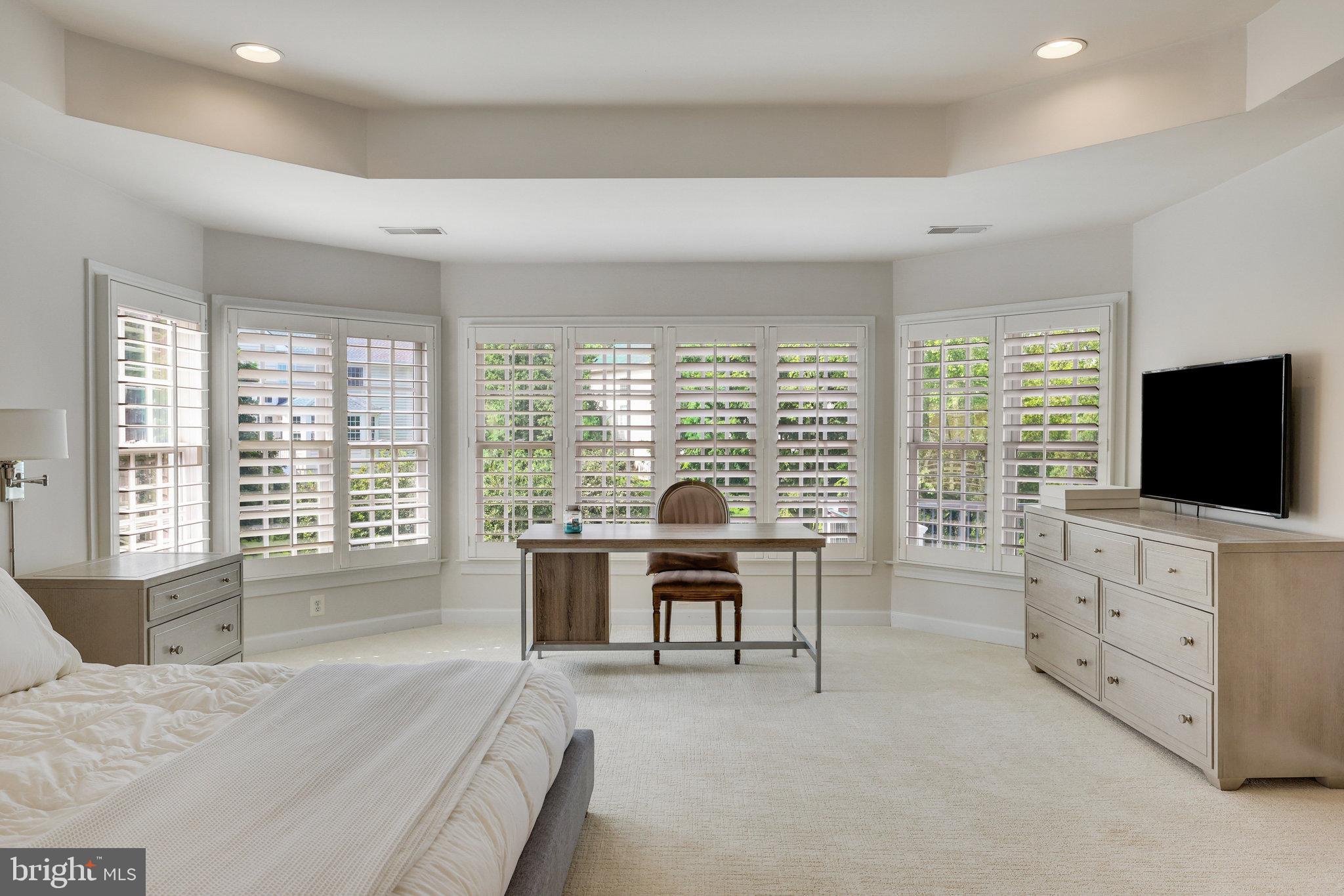 RIVER CREEK - Residential