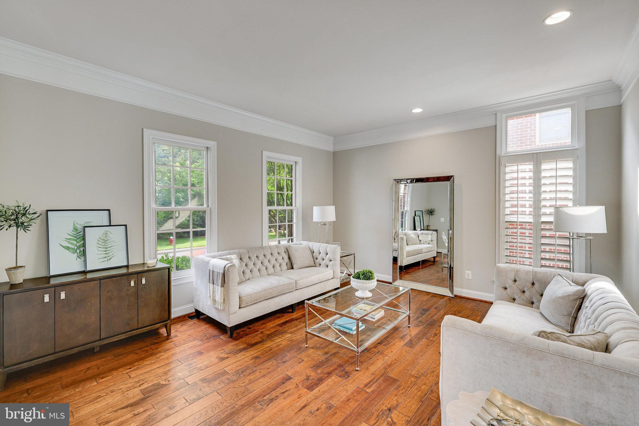 RIVER CREEK - Residential