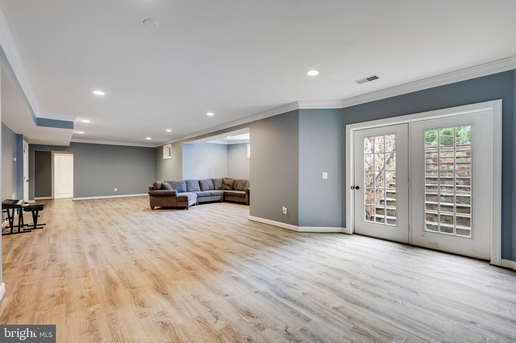 RIVER CREEK - Residential