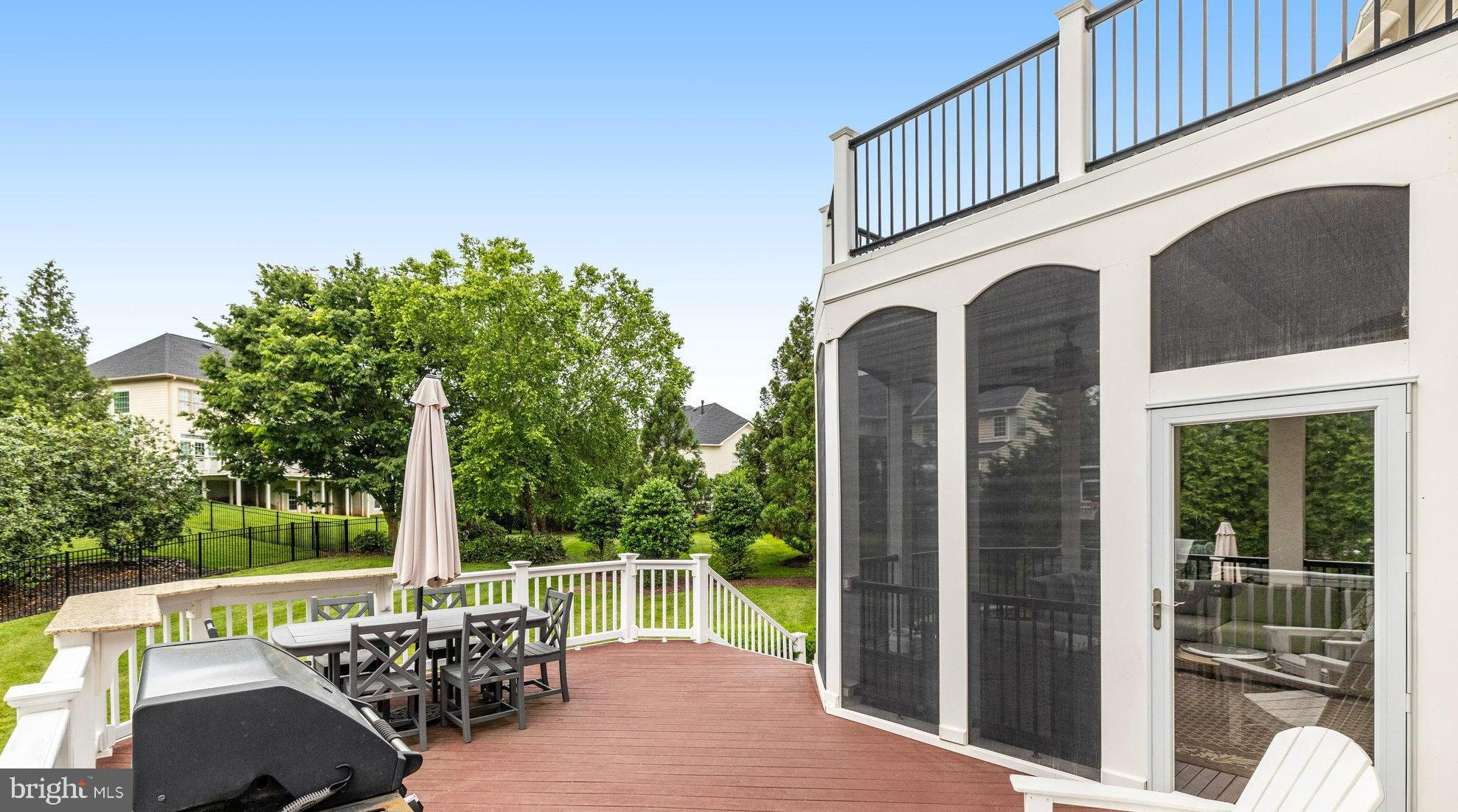 RIVER CREEK - Residential