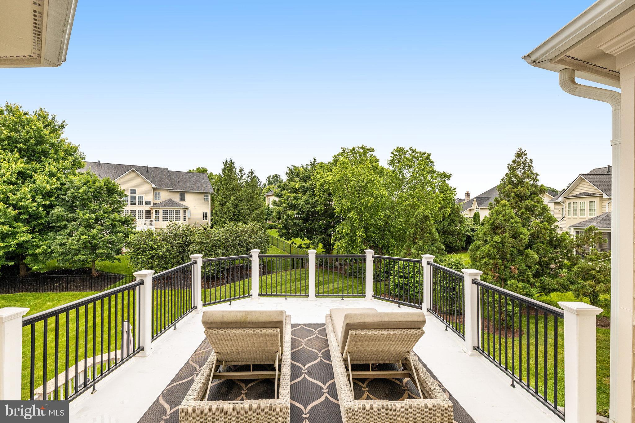 RIVER CREEK - Residential